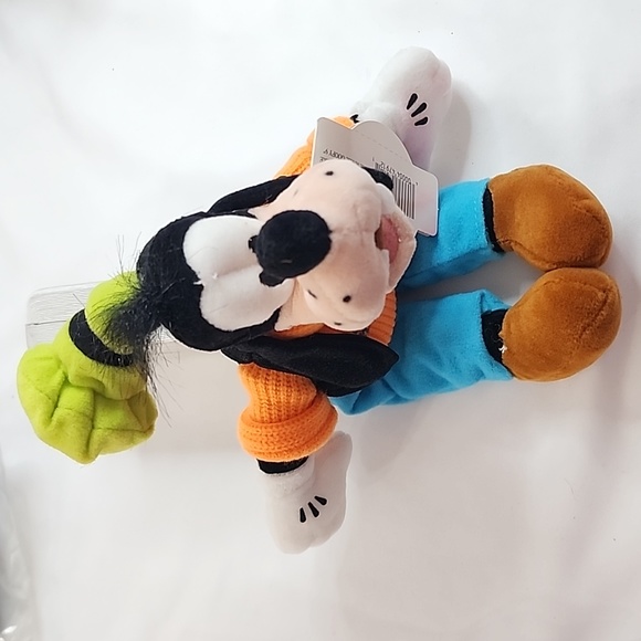 Vintage NWT Disney Where the Magic Begins Goofy Plush Beanie - Picture 2 of 10